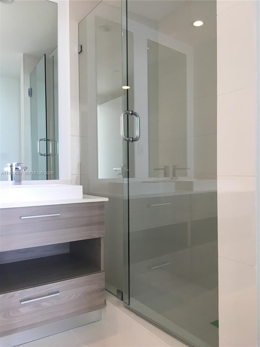 image Sls Brickell Condo13