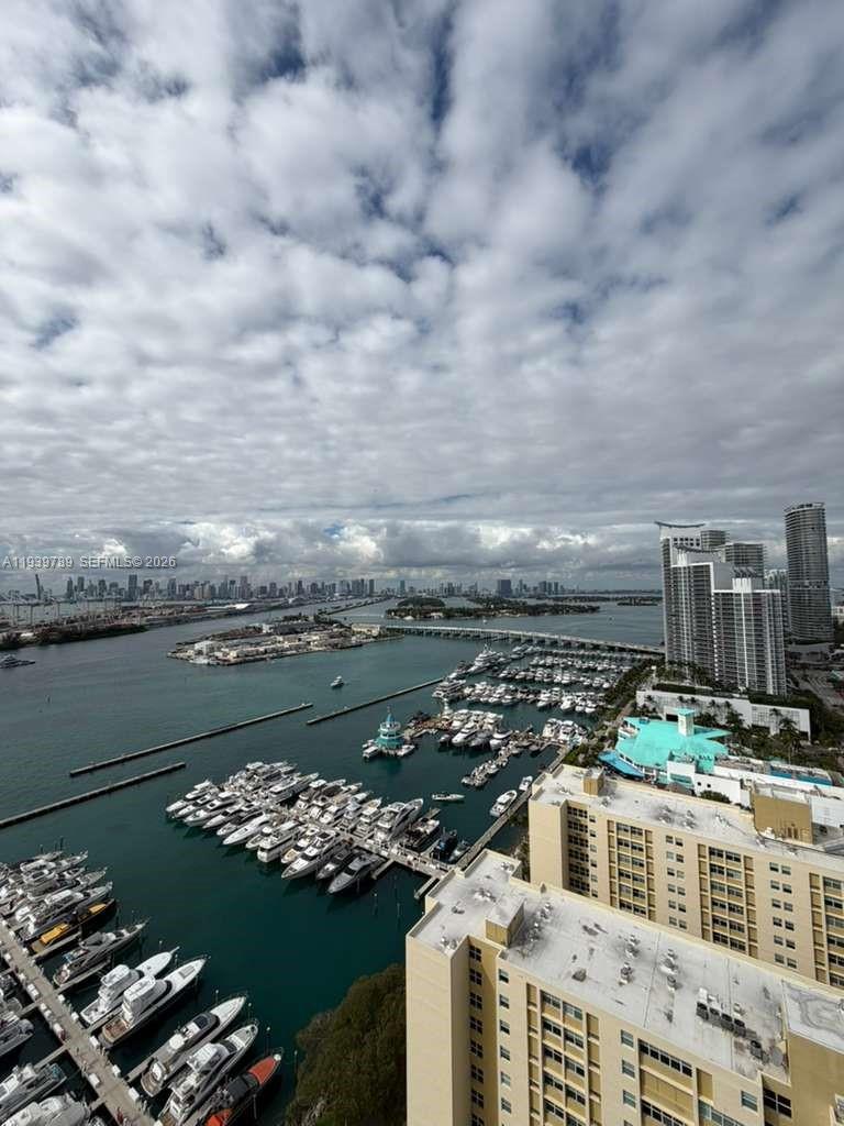 image Yacht Club At Portofino11