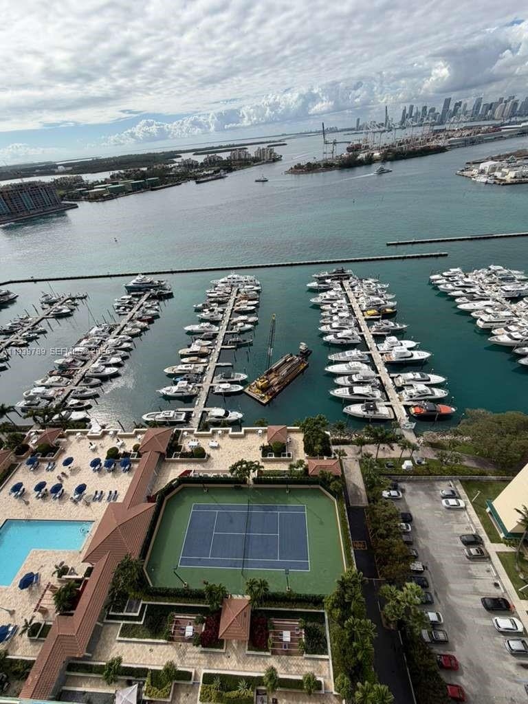 image Yacht Club At Portofino14