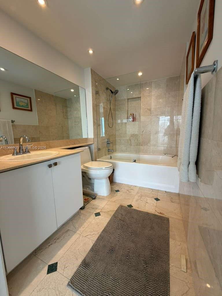 image Yacht Club At Portofino19