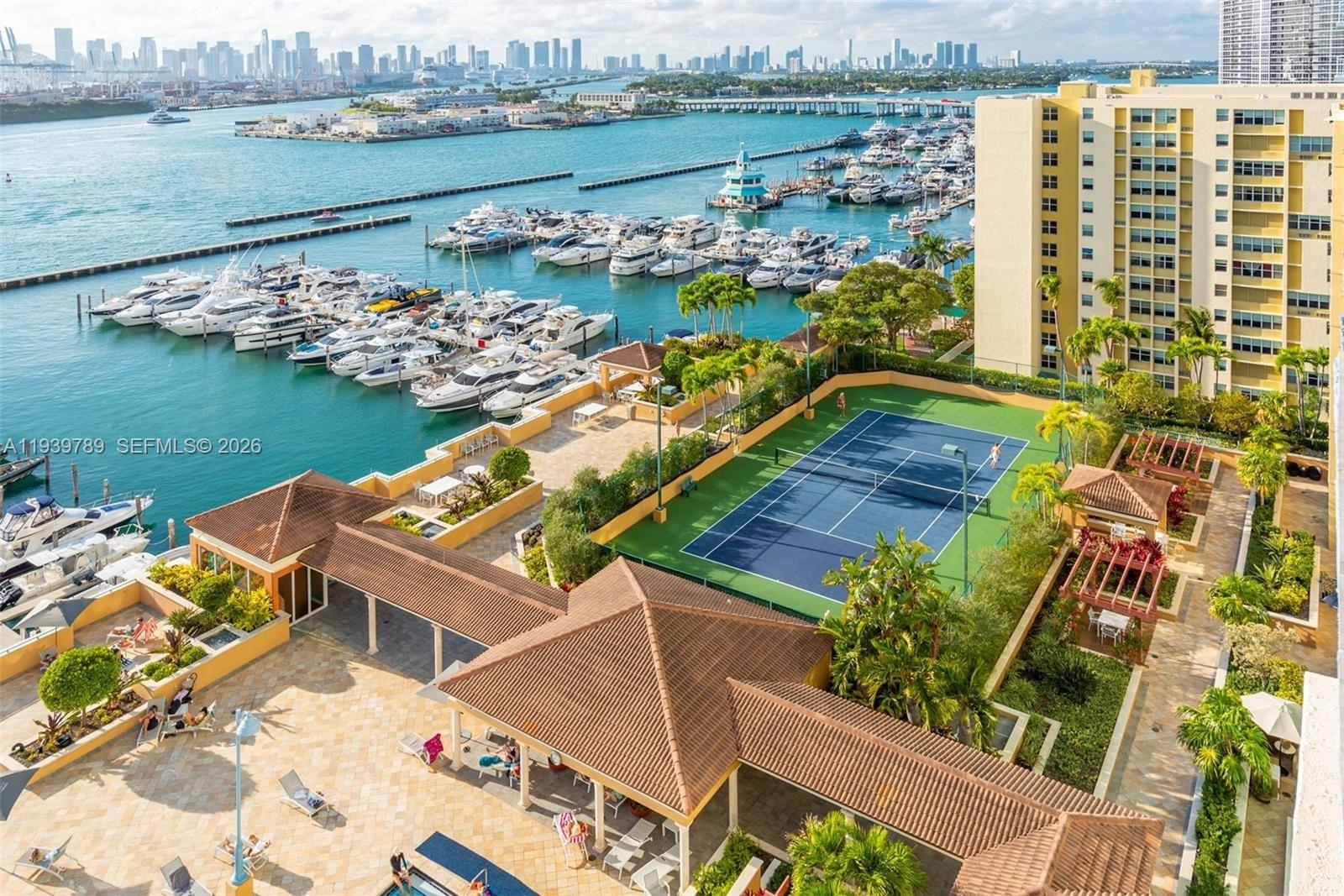 image Yacht Club At Portofino24