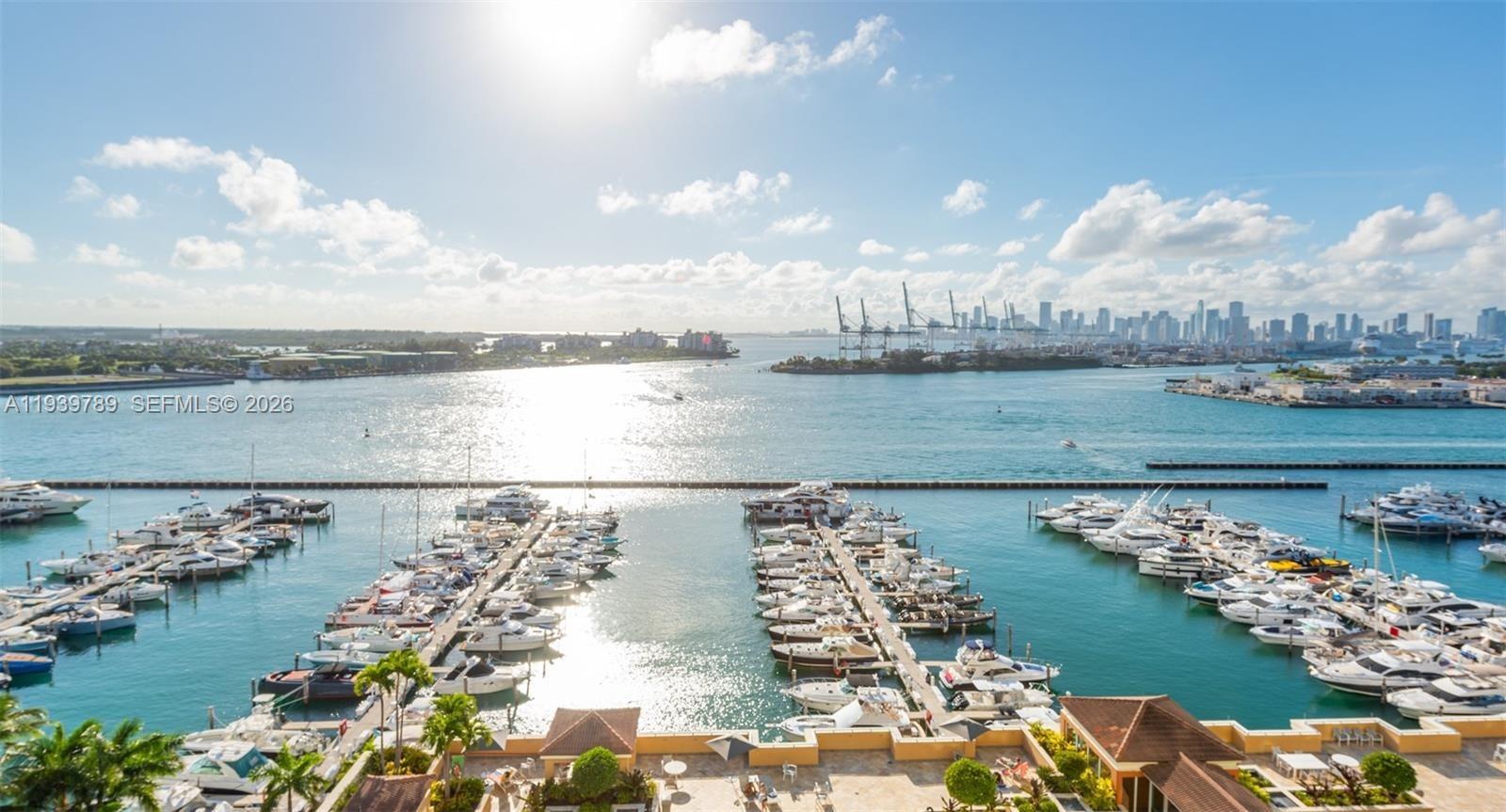 image Yacht Club At Portofino29