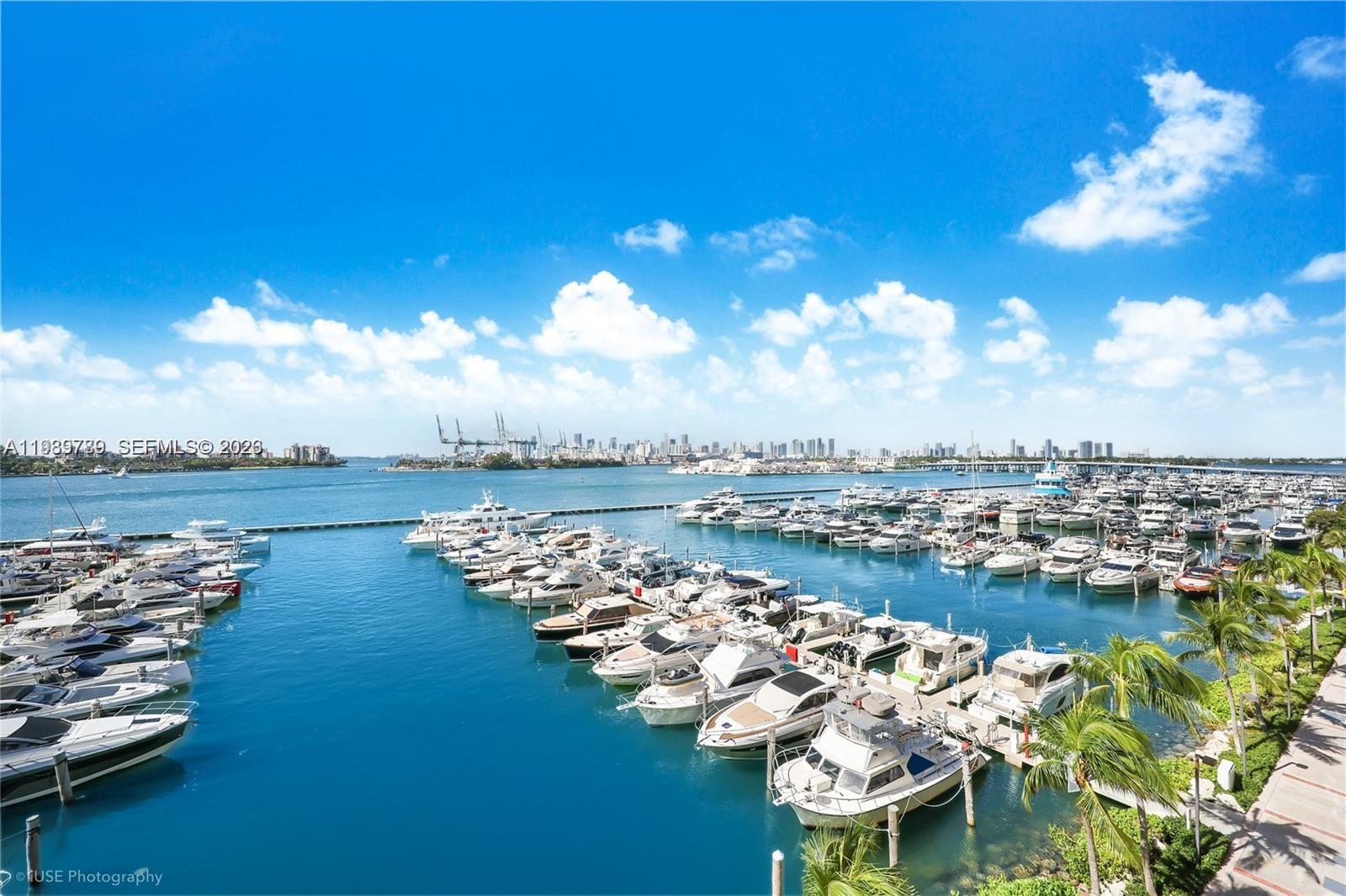 image Yacht Club At Portofino31