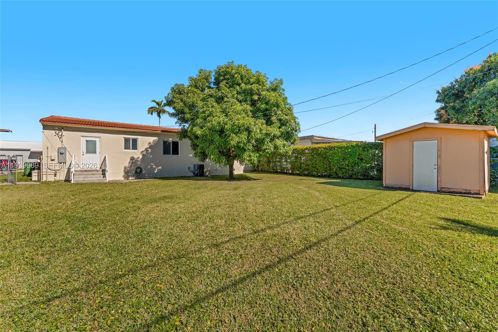 40 W 58th St Hialeah, FL 33012