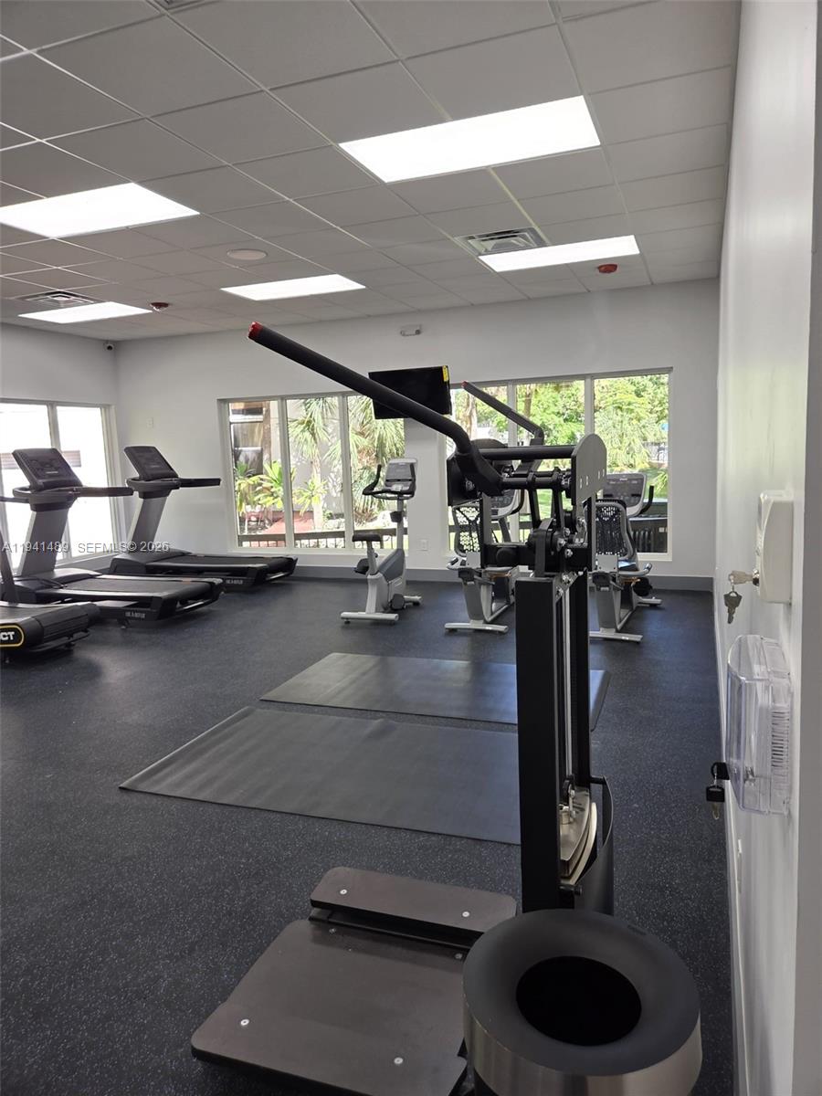 16919 N Bay Rd #314 Sunny Isles Beach, FL 33160