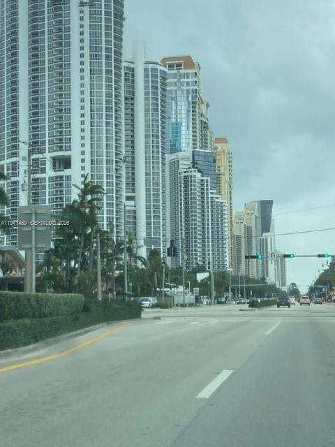 16919 N Bay Rd #314 Sunny Isles Beach, FL 33160