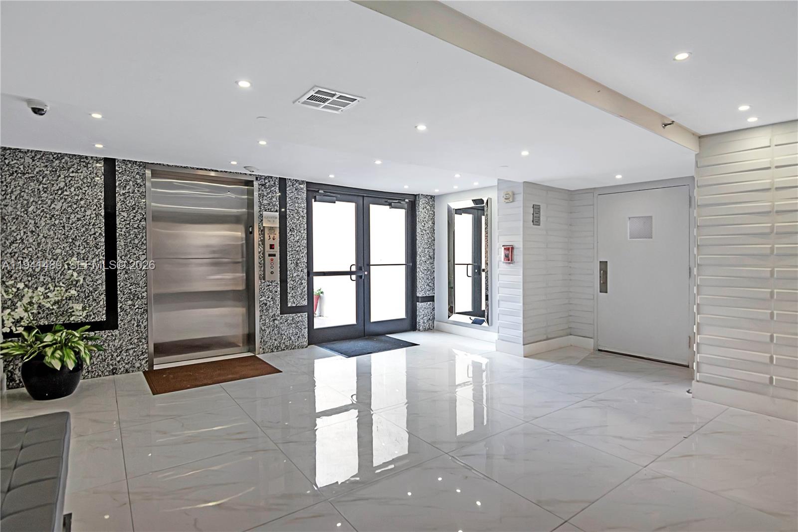 16919 N Bay Rd #314 Sunny Isles Beach, FL 33160