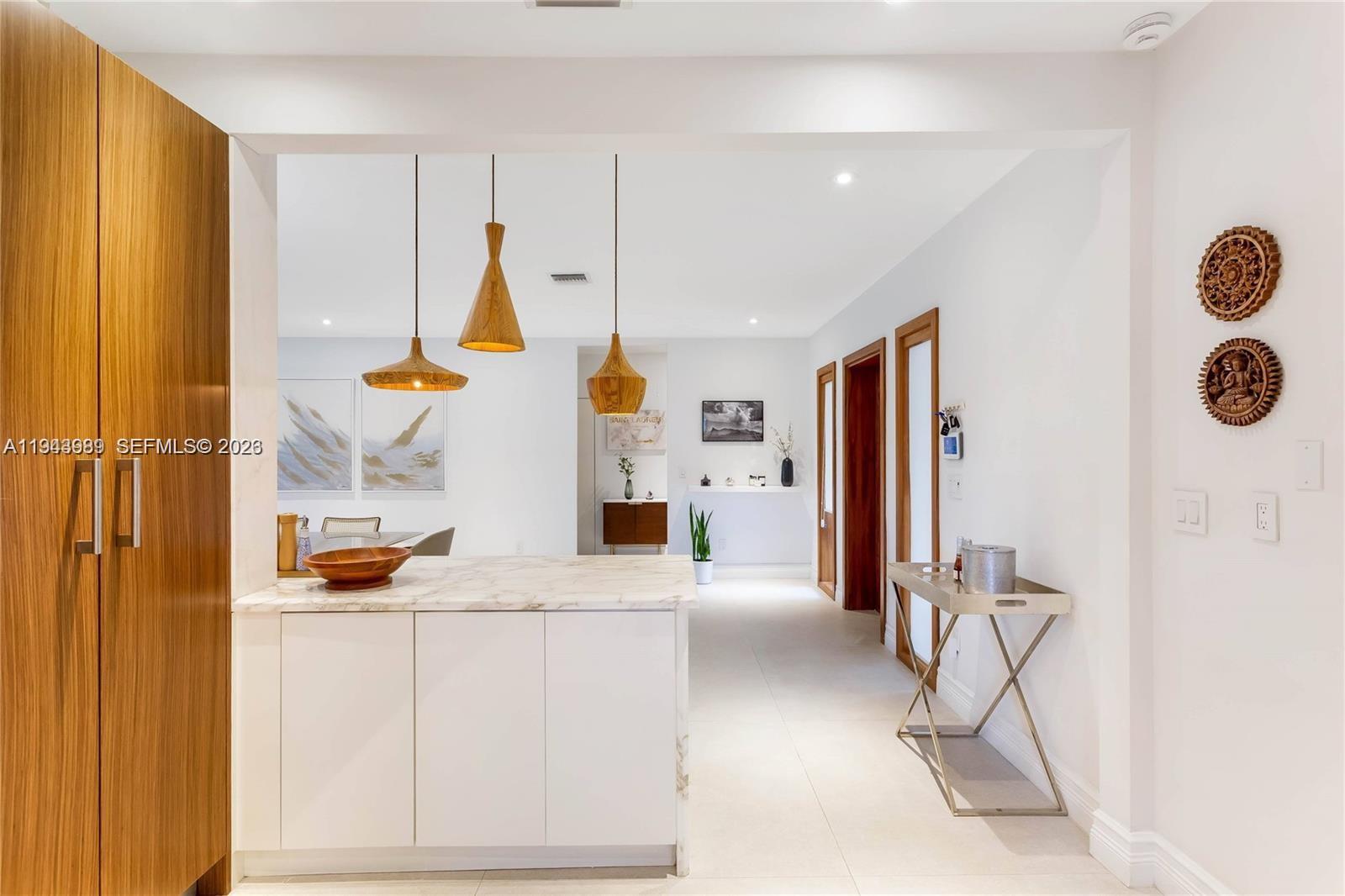 5911 Alton Rd Miami Beach, FL 33140