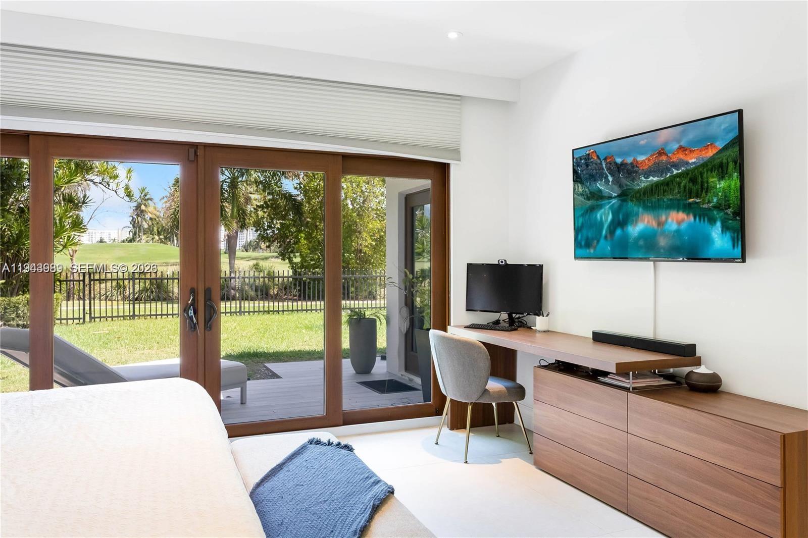 5911 Alton Rd Miami Beach, FL 33140