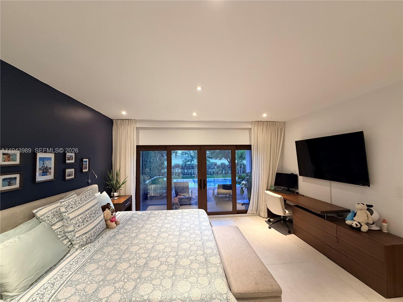 5911 Alton Rd Miami Beach, FL 33140