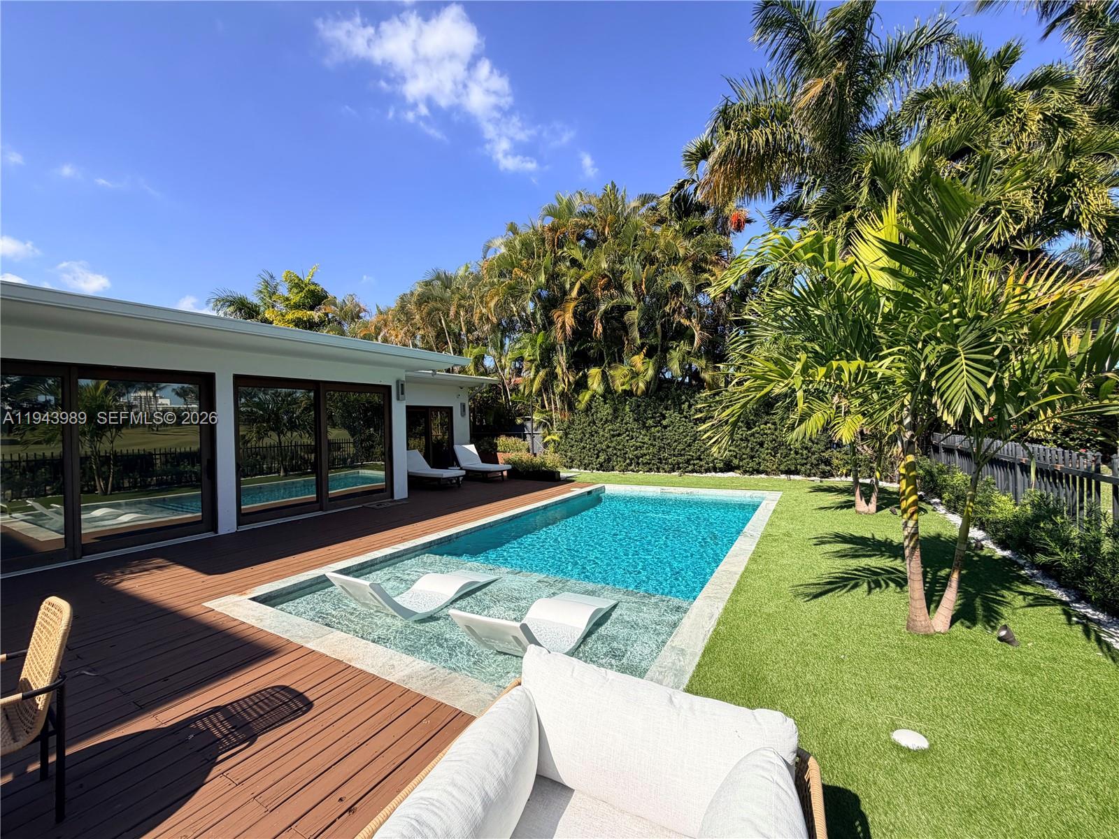 5911 Alton Rd Miami Beach, FL 33140