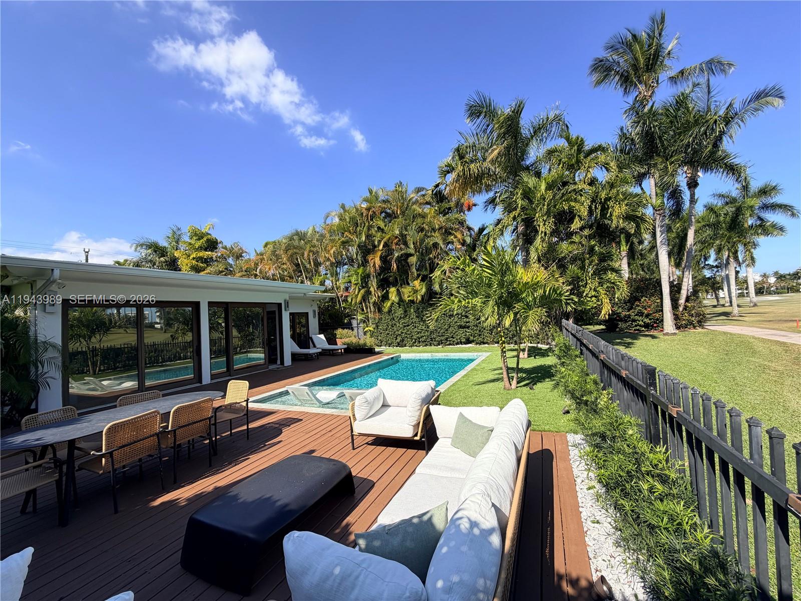 5911 Alton Rd Miami Beach, FL 33140