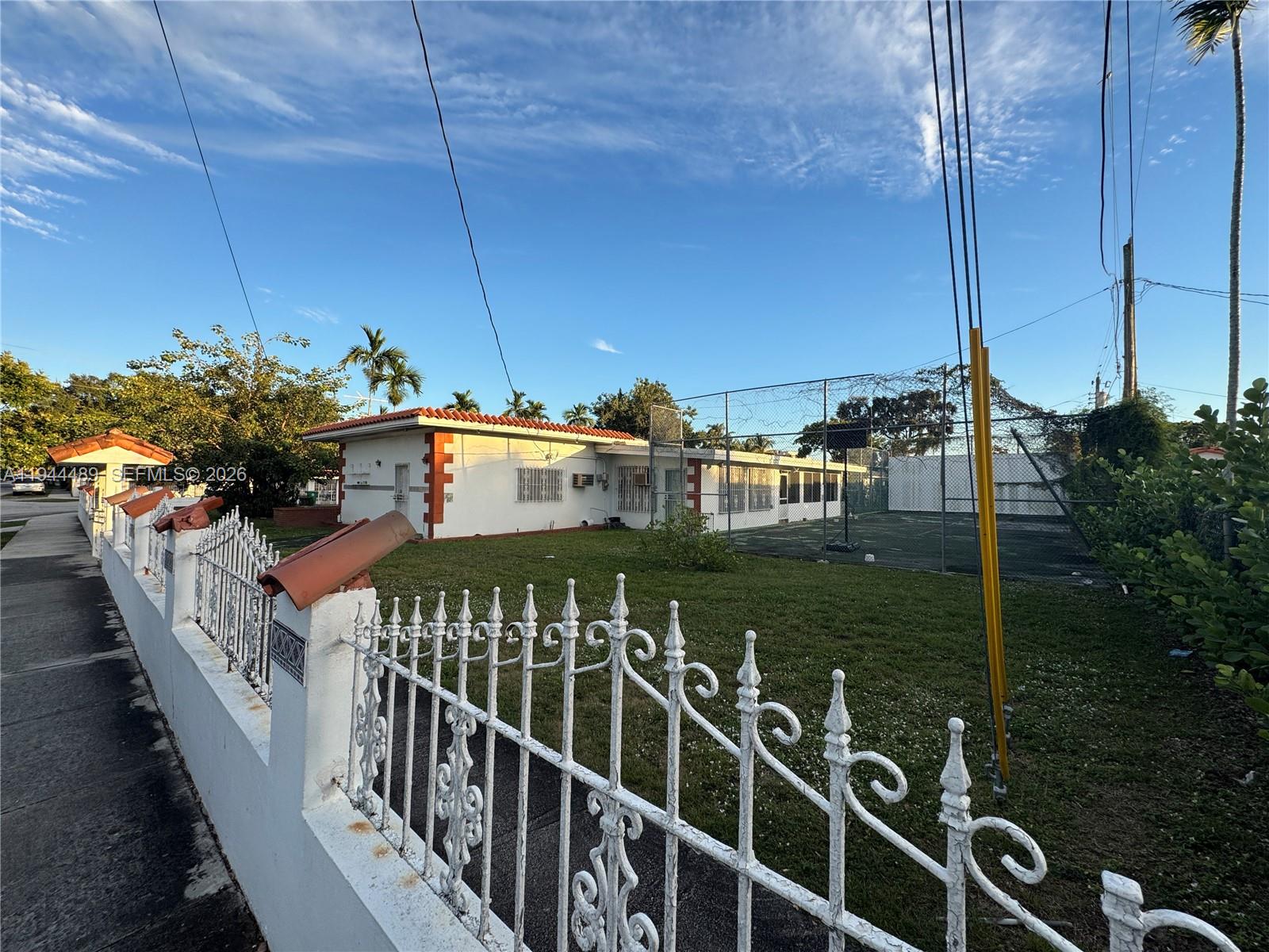 500 SW 39th Ct Miami, FL 33134