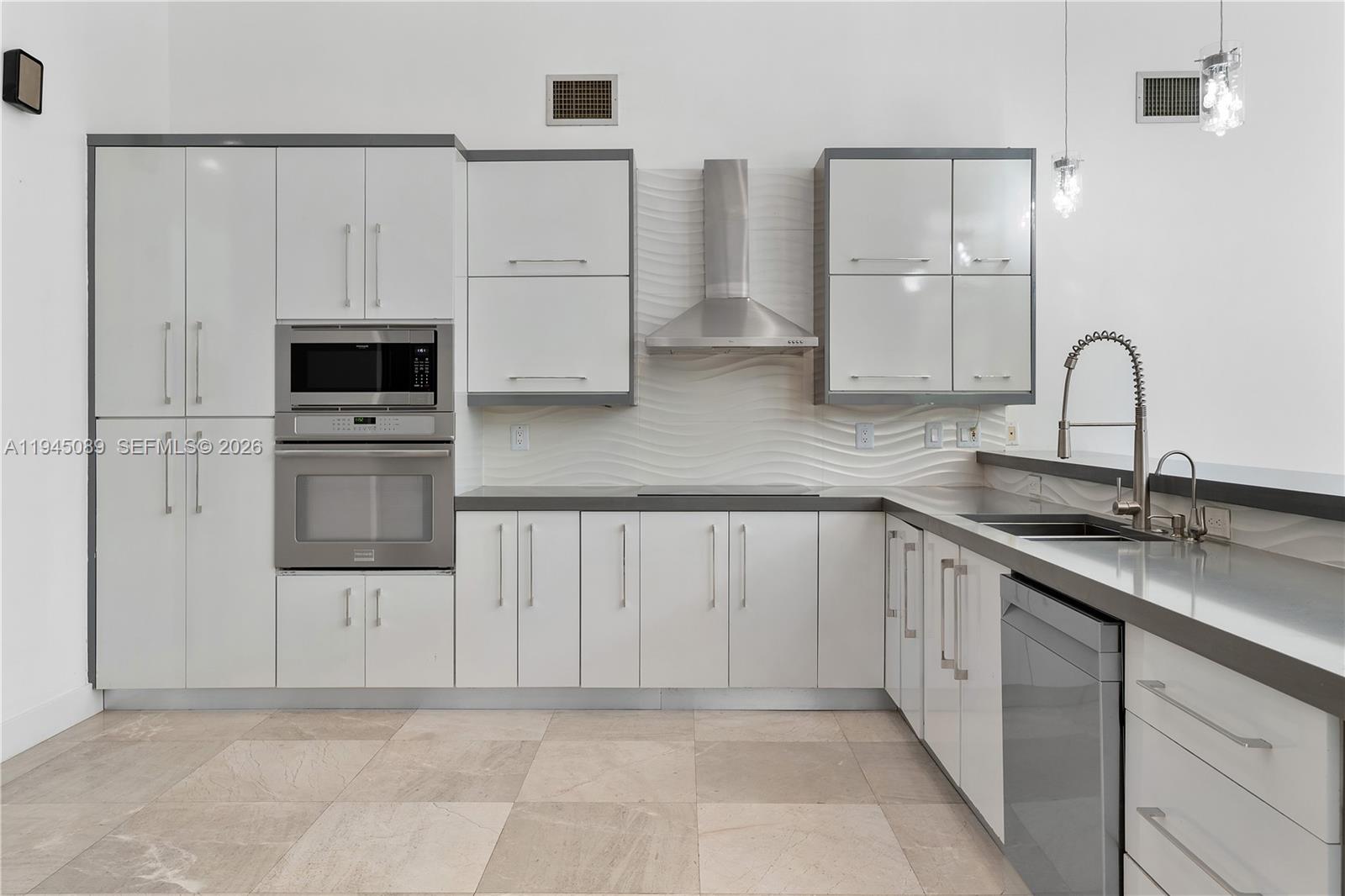 15501 SW 77th Ave Palmetto Bay, FL 33157