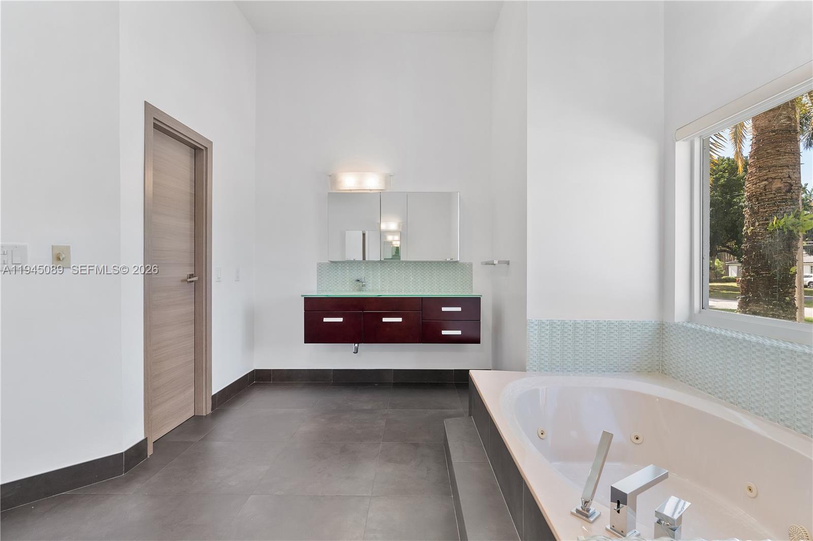 15501 SW 77th Ave Palmetto Bay, FL 33157