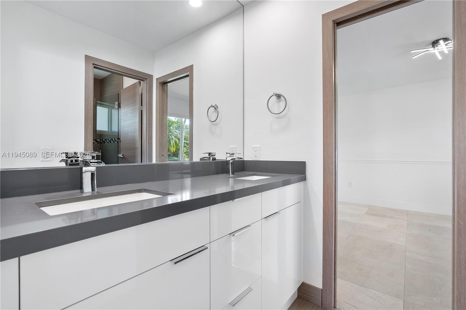 15501 SW 77th Ave Palmetto Bay, FL 33157