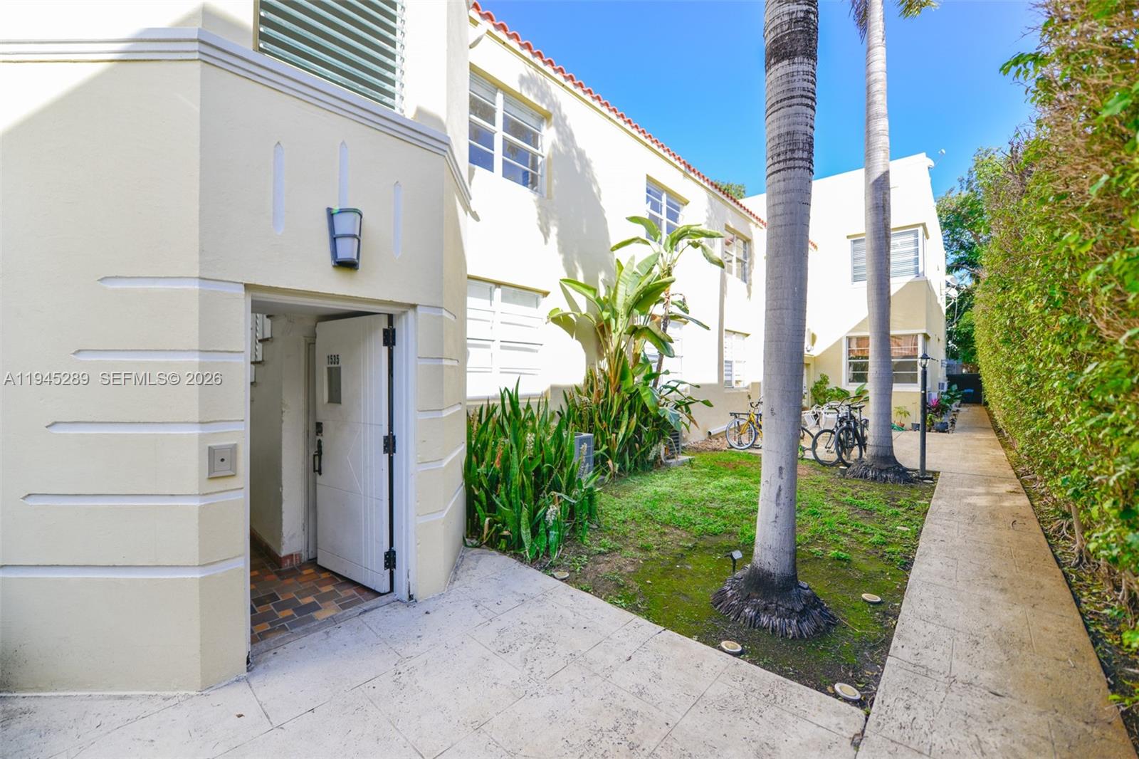 1535 Meridian Ave #4 Miami Beach, FL 33139