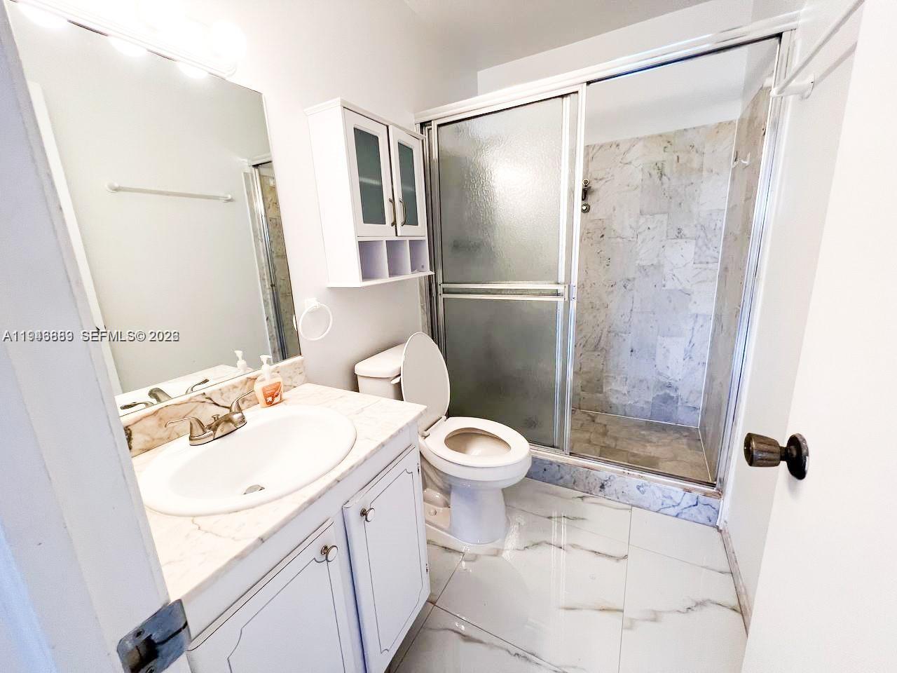 6395 Bay Clb Dr #4 Fort Lauderdale, FL 33308