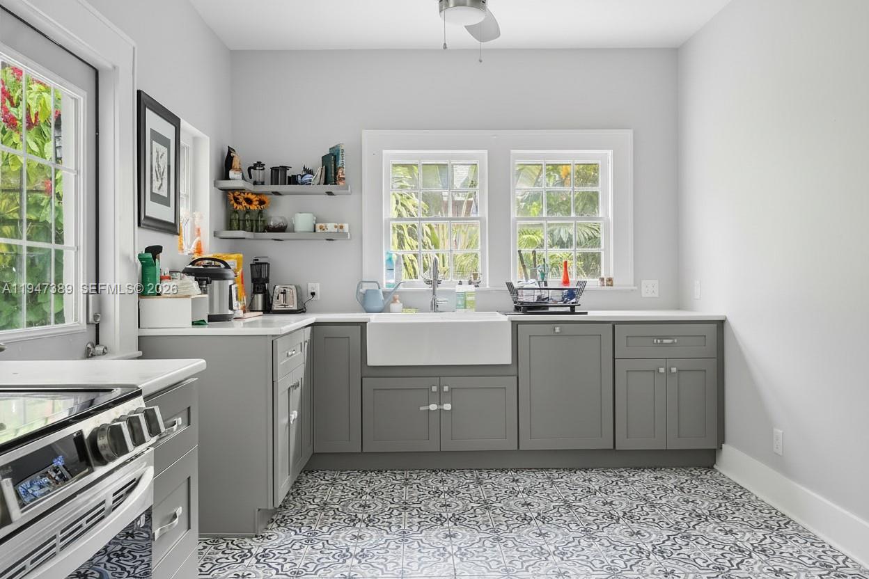 2533 SW 5th St Miami, FL 33135