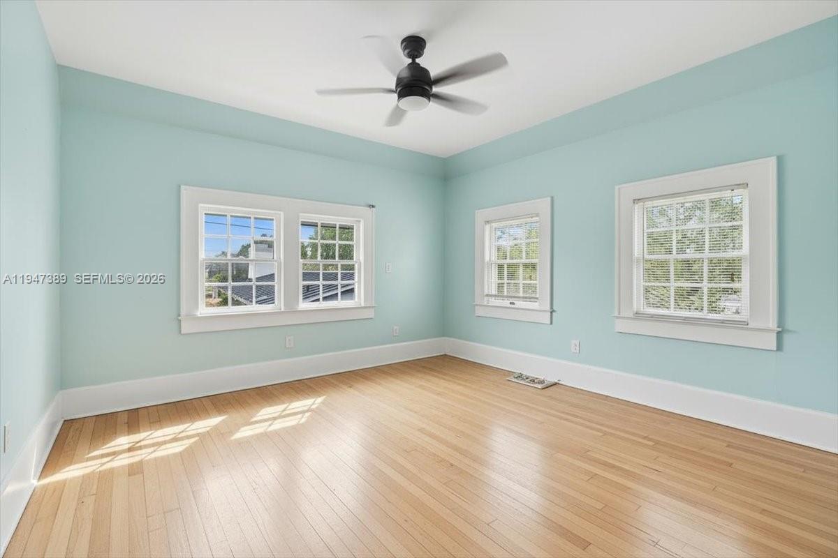 2533 SW 5th St Miami, FL 33135