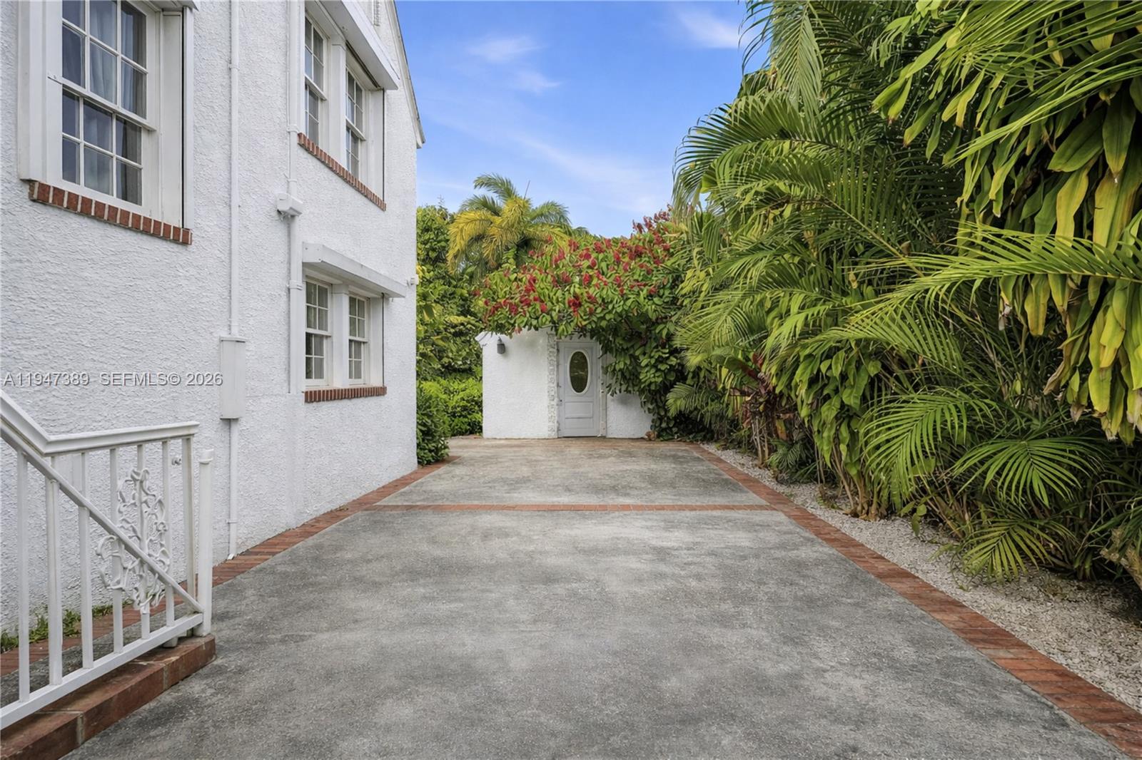 2533 SW 5th St Miami, FL 33135