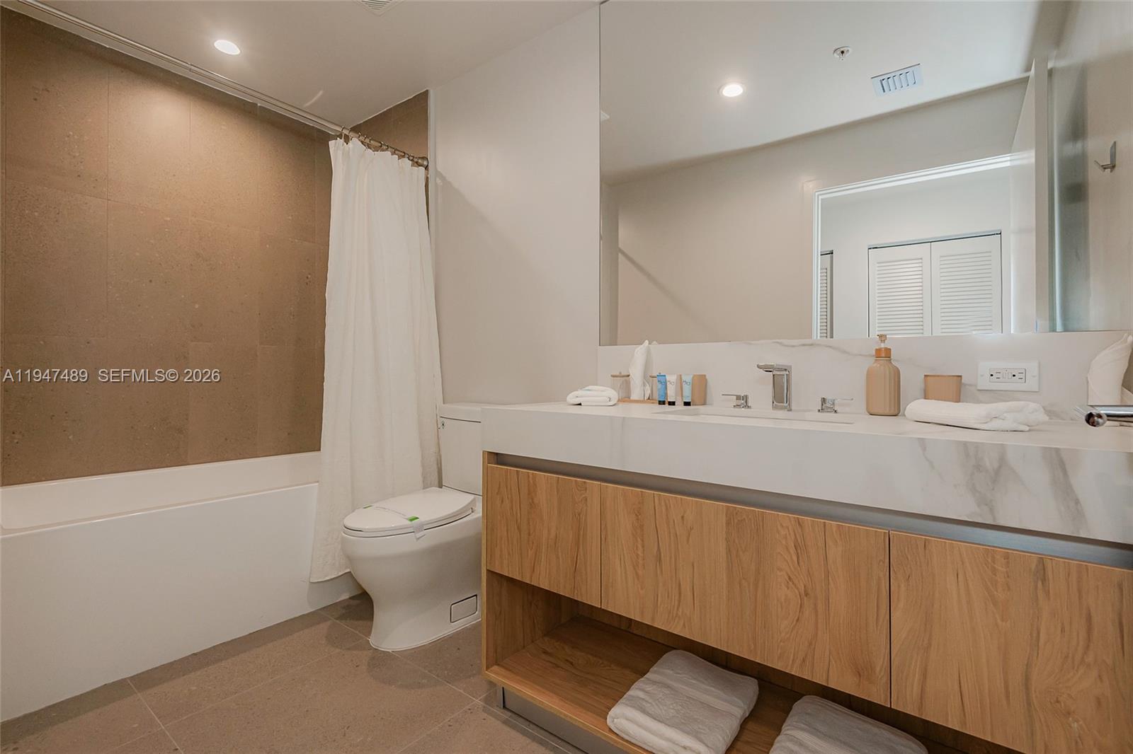 image The Crosby Miami Worldcenter54