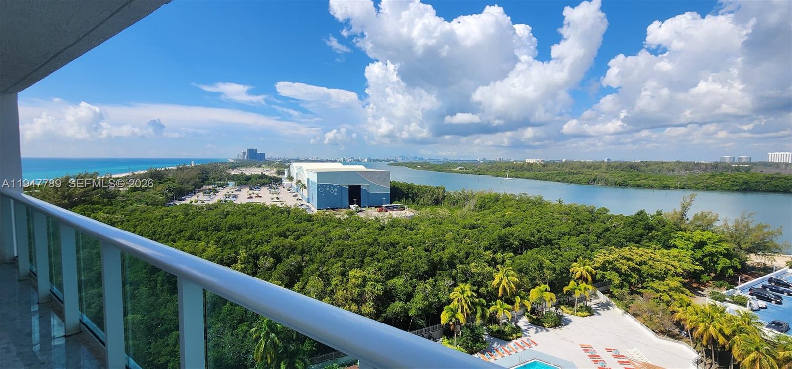 100 Bayview Dr #1220