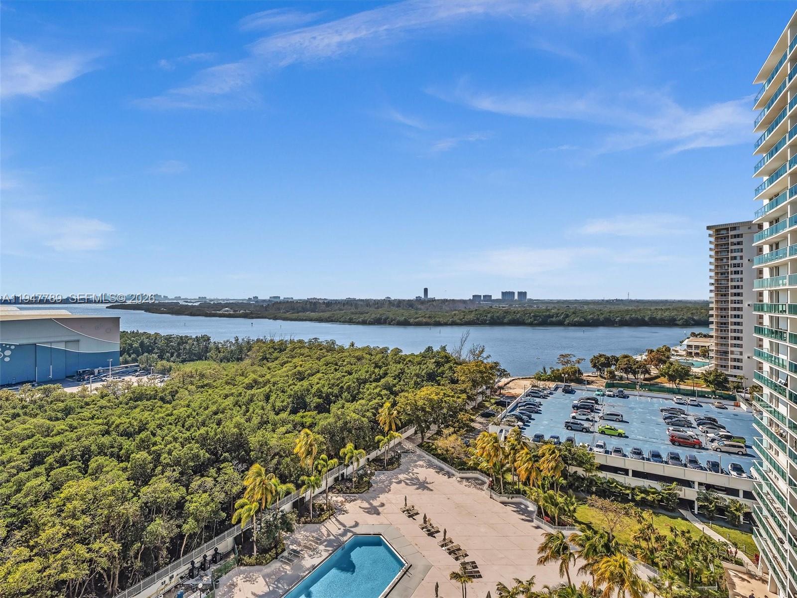 image Arlen House East17