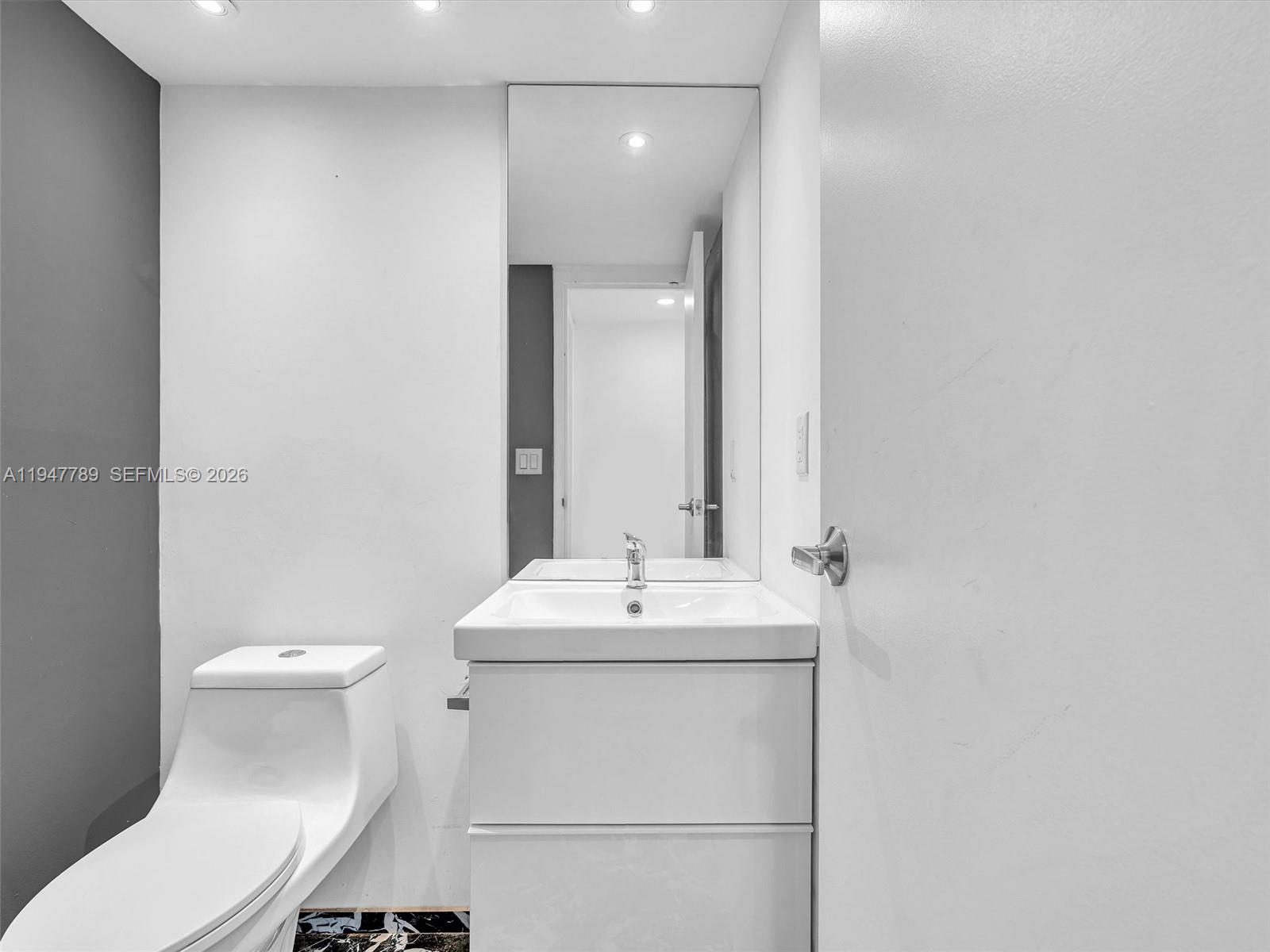 image Arlen House East19