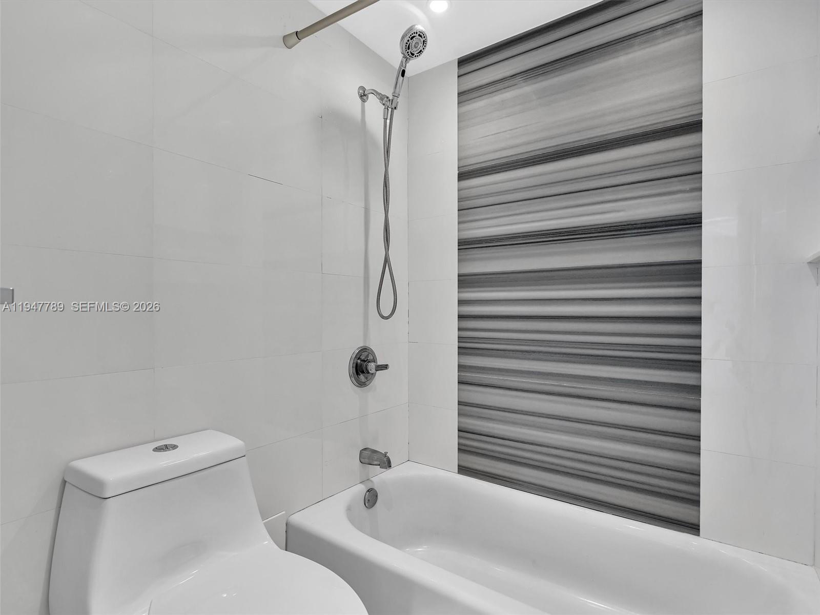 image Arlen House East22