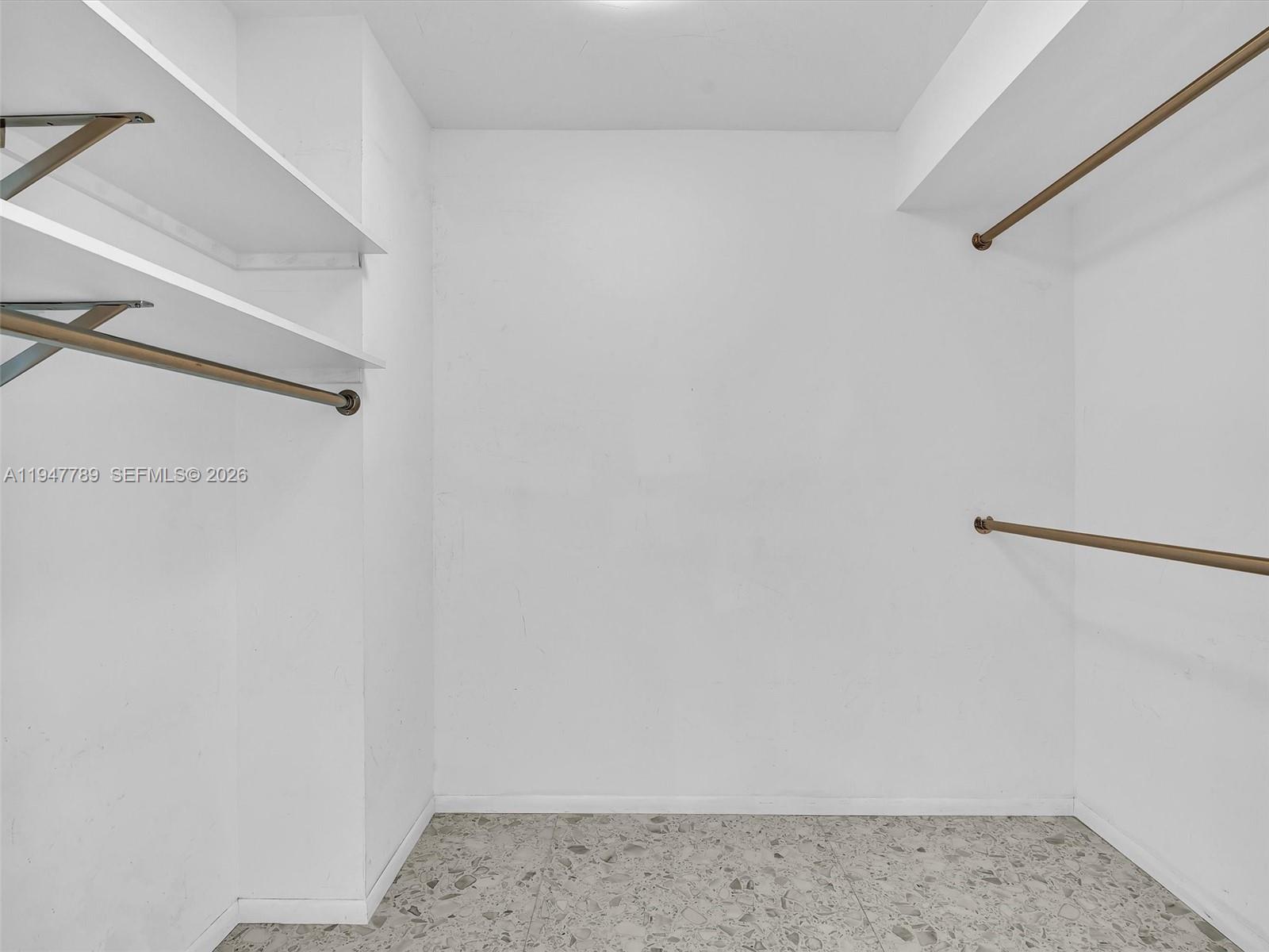 image Arlen House East23