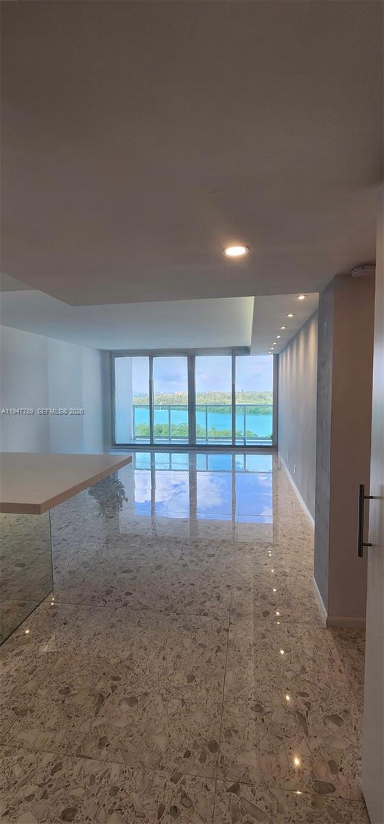 image Arlen House East3