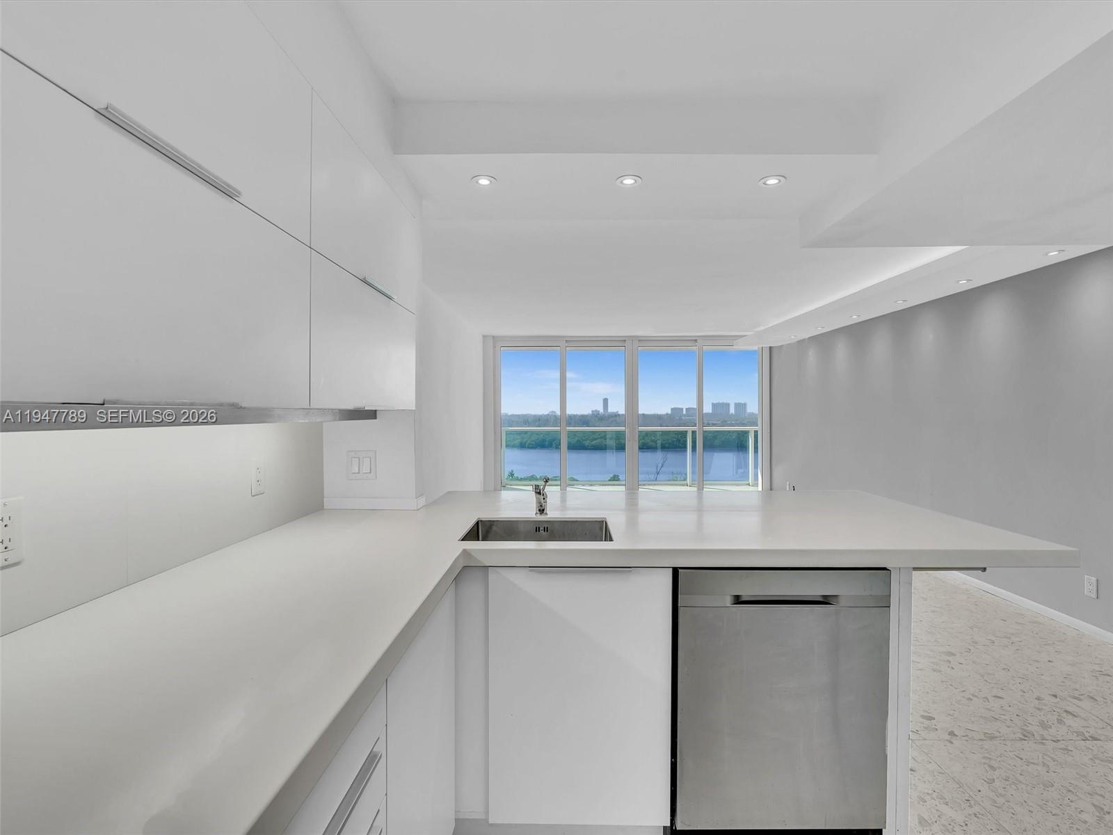 image Arlen House East5