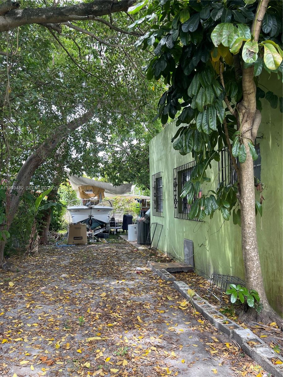 1120 NW 31st St Miami, FL 33127