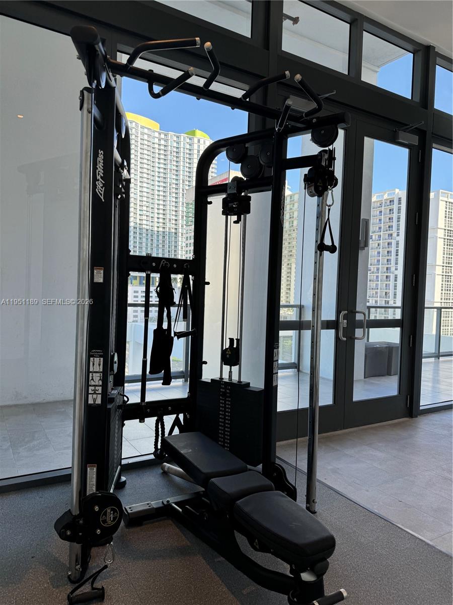 image Smart Brickell I15