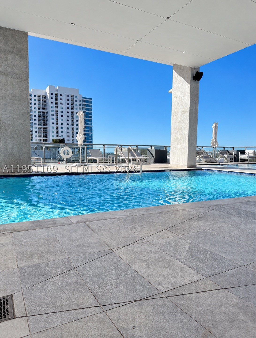 image Smart Brickell I22