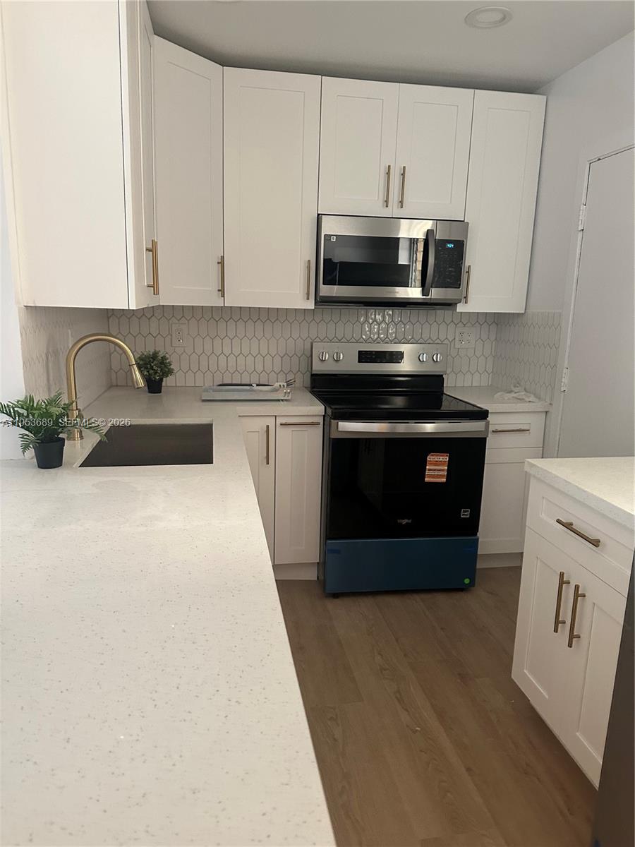 9175 SW 77th Ave #304