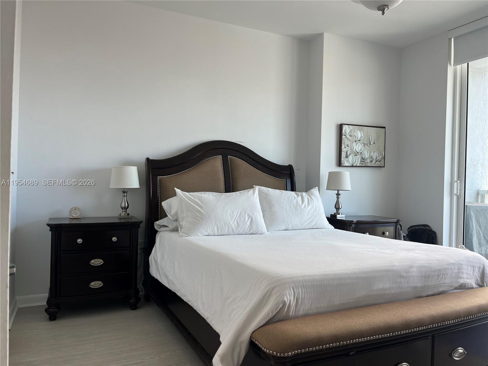 image Vizcayne South9