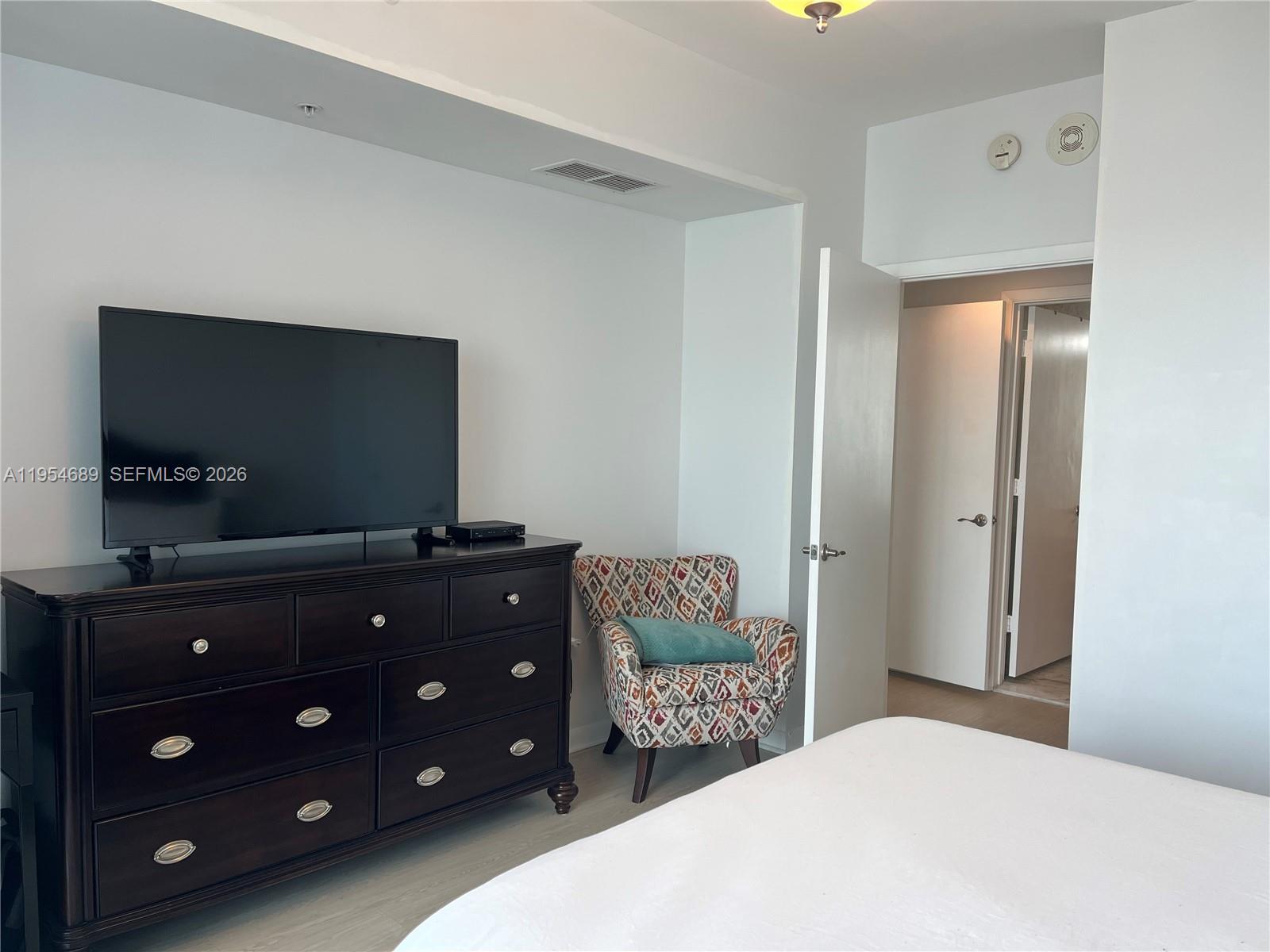 image Vizcayne South12