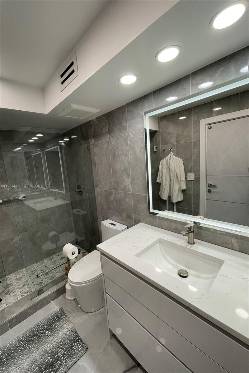 image Winston Towers 60021