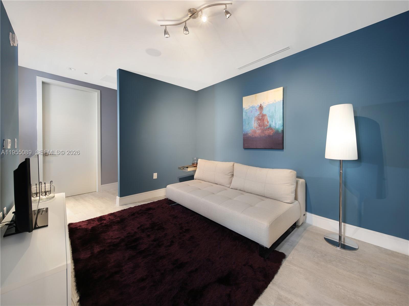 3300 NE 188th St #315 Aventura, FL 33180