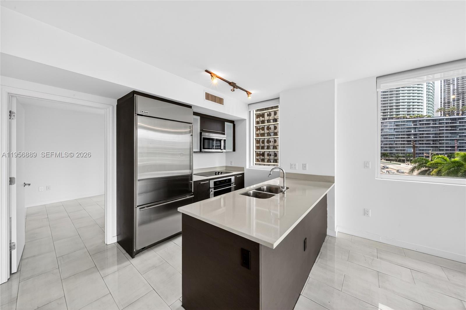 image 500 Brickell East15