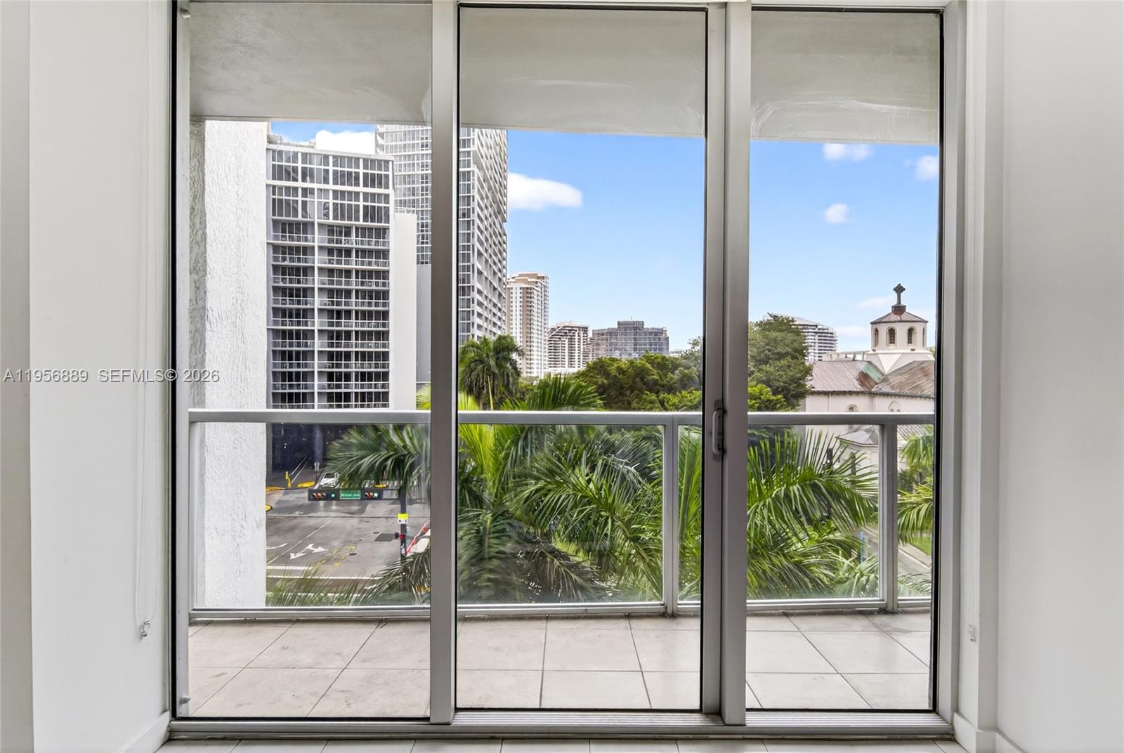 image 500 Brickell East17