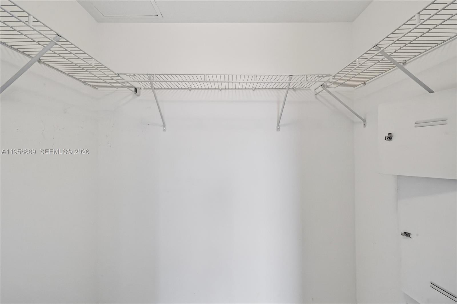 image 500 Brickell East25