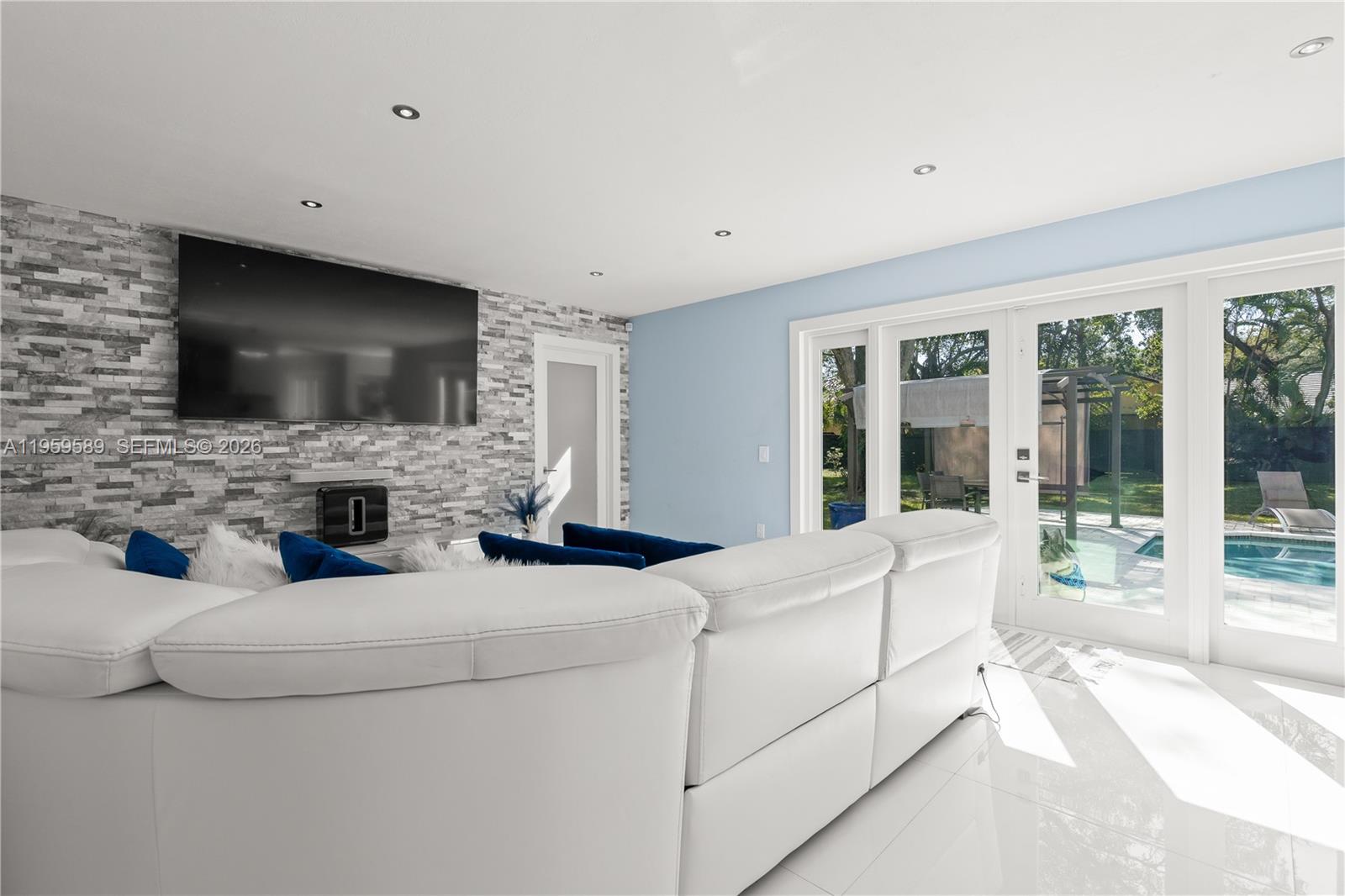 7330 SW 165th St Palmetto Bay, FL 33157