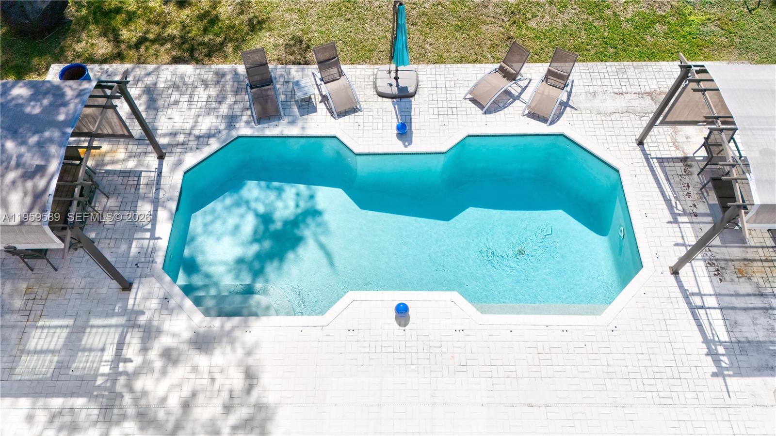 7330 SW 165th St Palmetto Bay, FL 33157