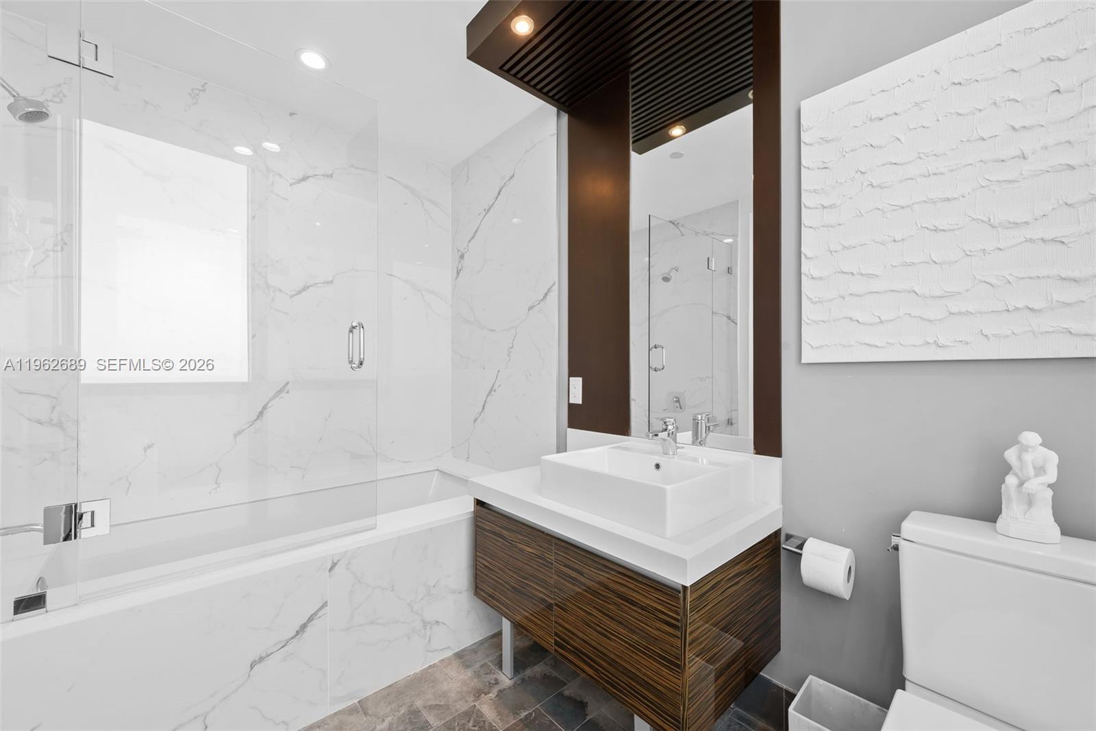 1100 Biscayne Blvd #5706 Miami, FL 33132