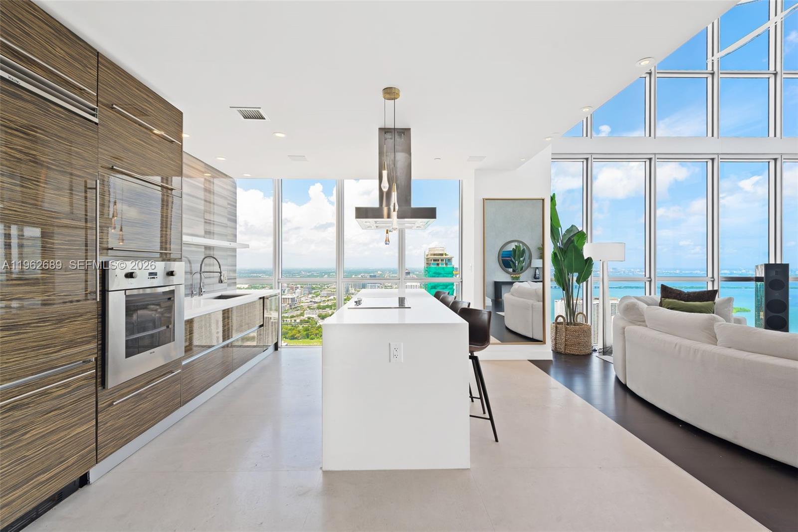 1100 Biscayne Blvd #5706 Miami, FL 33132