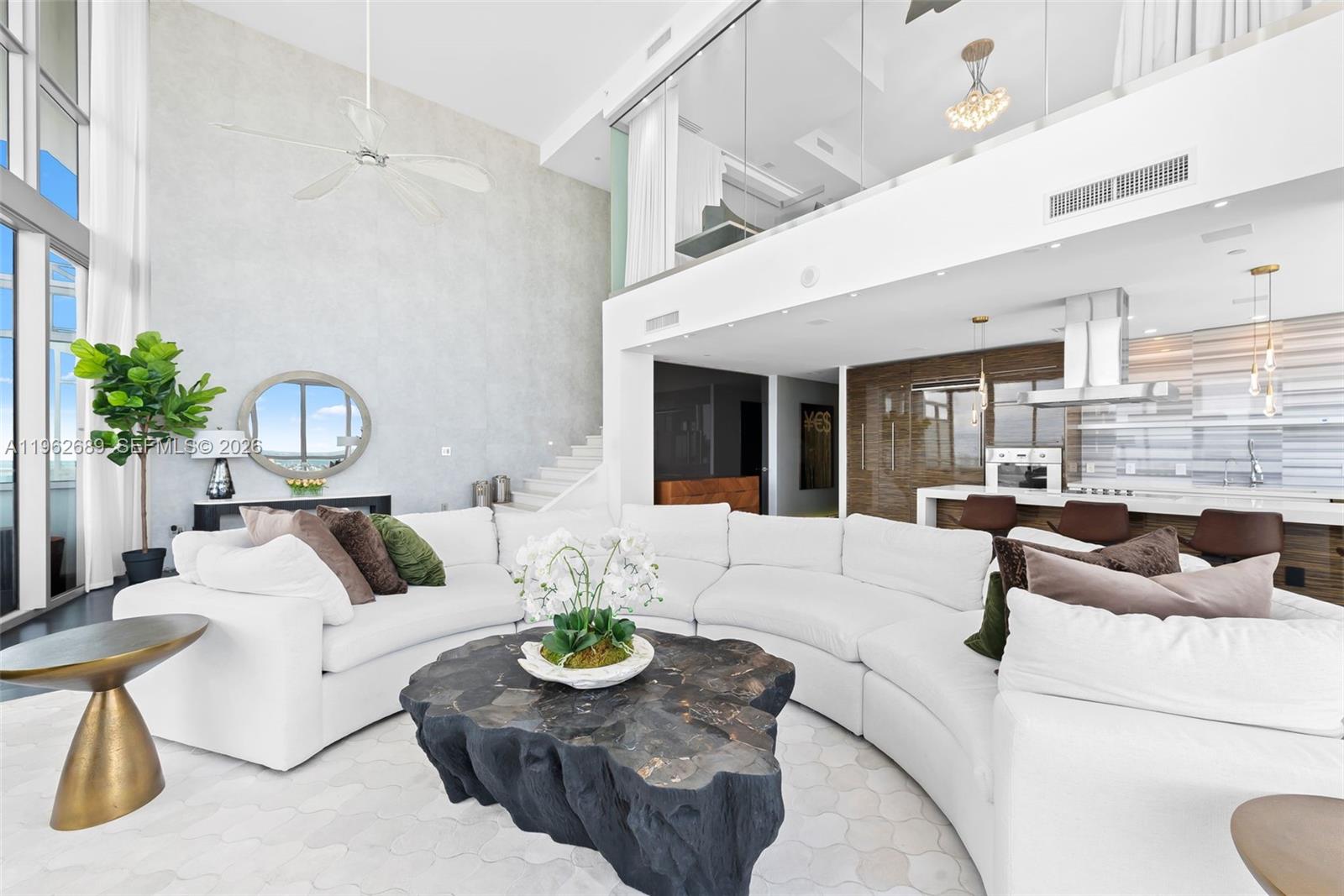 1100 Biscayne Blvd #5706 Miami, FL 33132