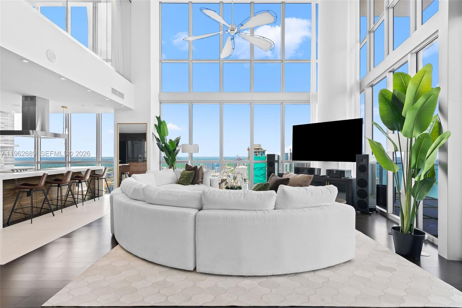 1100 Biscayne Blvd #5706 Miami, FL 33132